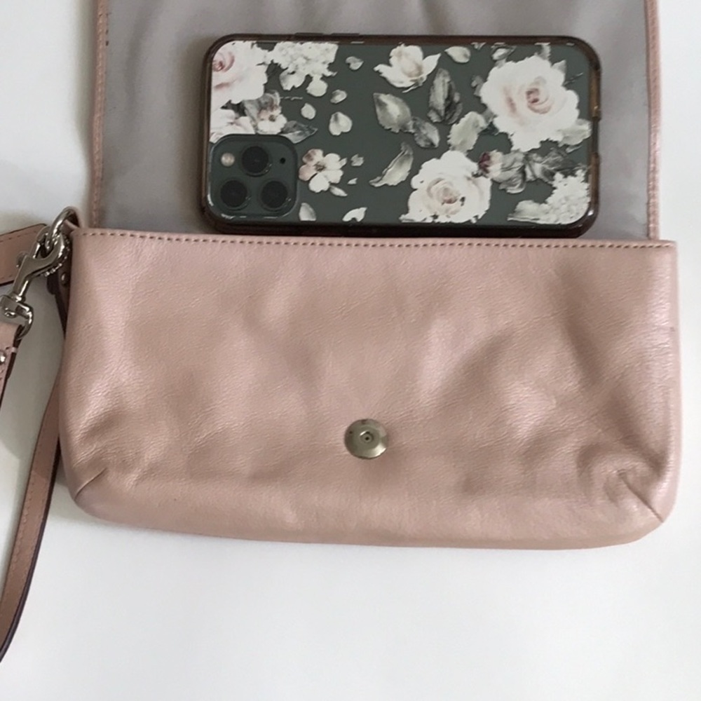 Coach Ashley leather clutch /wristlet💕Host Pick💕 Like new! - Picture 13 of 13
